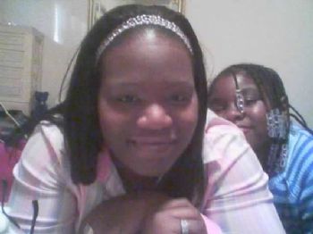 y_n_v_a_qt profile photo