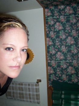 leesalee profile photo