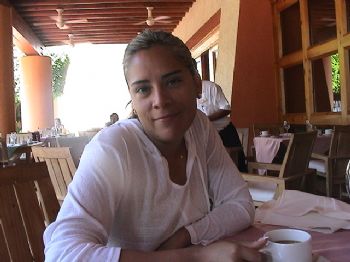 Elvia profile photo