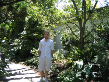 b.gray profile photo