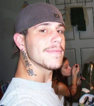 Derrek19 profile photo