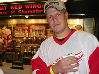 exnavytec profile photo