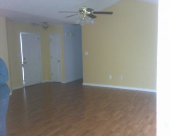 MelanieB83 profile photo