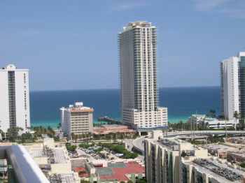 ecromm21 profile photo