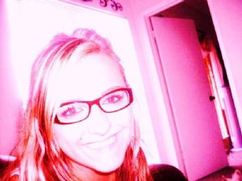 QuEeNaHarTz profile photo