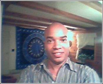 djhives profile photo