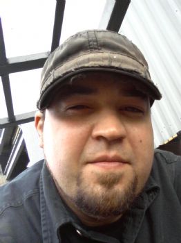 tioluie profile photo