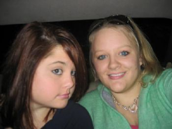 brituhknee profile photo