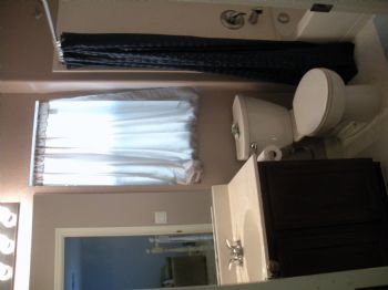 rayroom4rent profile photo