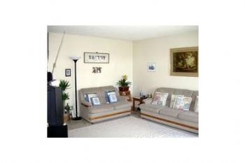 ellisapt profile photo