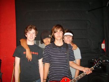 laughoutlove profile photo