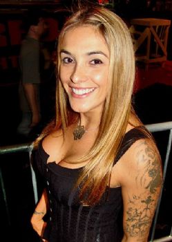 julie121 profile photo