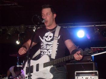 dfin98 profile photo