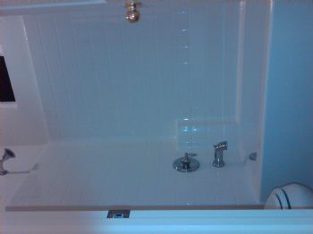 tlaury28 profile photo