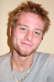 graysonk2k10 profile photo
