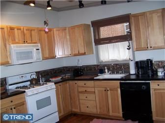 demitassedre profile photo