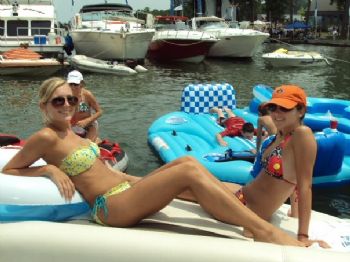 Lux Sisters! profile photo