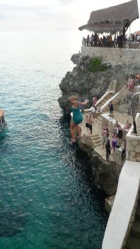 LizMes profile photo