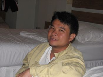 khomsun profile photo