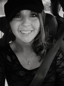 Laura 09 profile photo