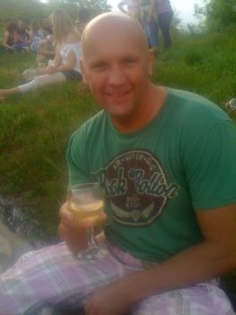 markhollo profile photo