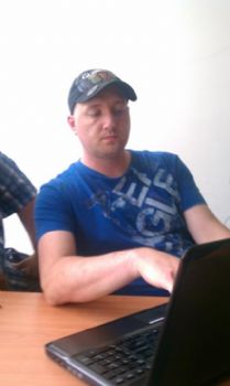 fox1976 profile photo