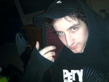 eazyb27 profile photo