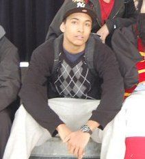 simzy18 profile photo