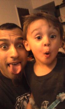 jnealis profile photo