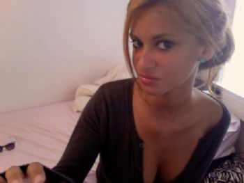 rroobbiinn profile photo