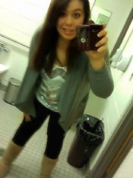 Aleksie18 profile photo