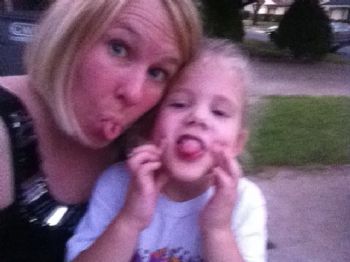 mschelle profile photo