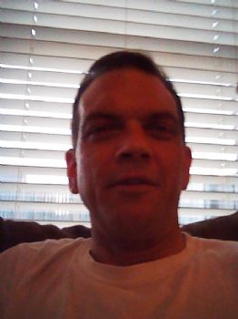 lesfinch33 profile photo