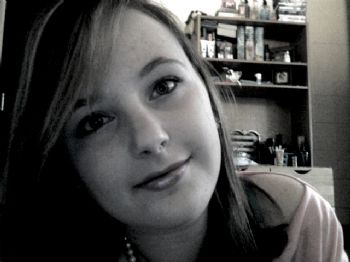 leonak1994 profile photo