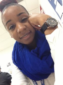 Red_locket profile photo