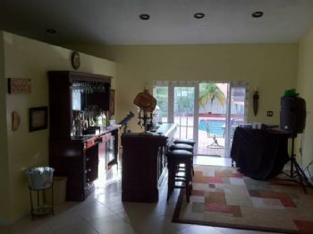 djponce profile photo