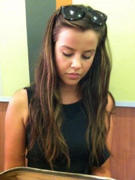 elleking profile photo