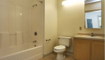 livinboston profile photo