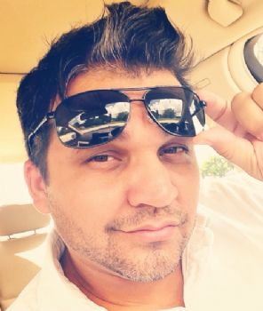 yannivelez profile photo