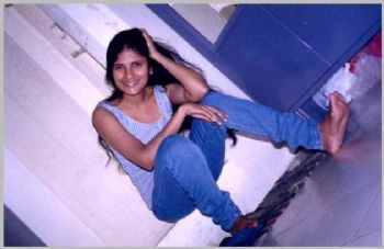 daffodills profile photo