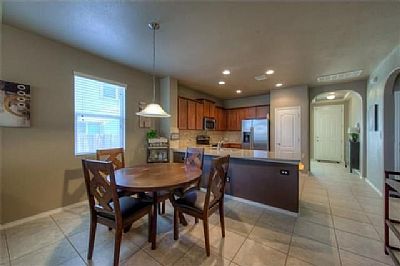 lauri1 profile photo