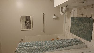 redballoons17 profile photo