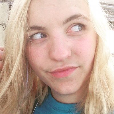 meg2204 profile photo