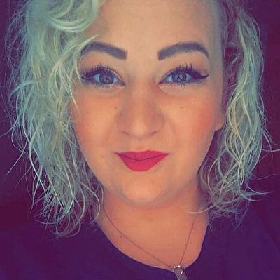 CarlyB1602 profile photo