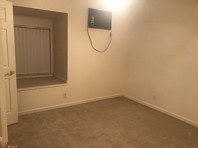 decobar profile photo