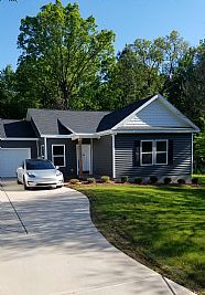 pjmoore94 profile photo