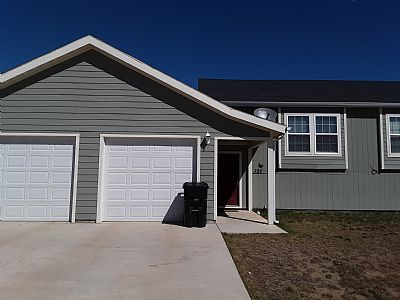 PETROBETTIE profile photo