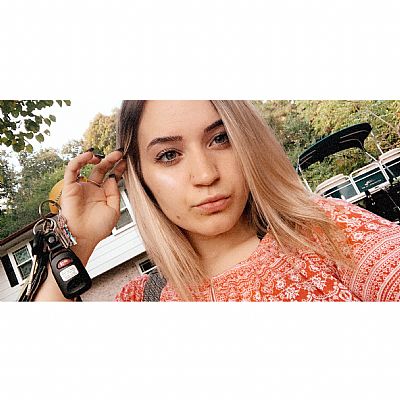 courtneyaleexis profile photo