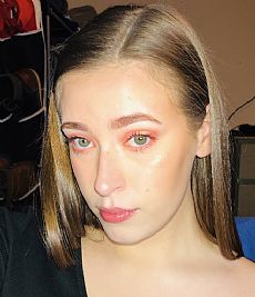 Hollyeg32 profile photo