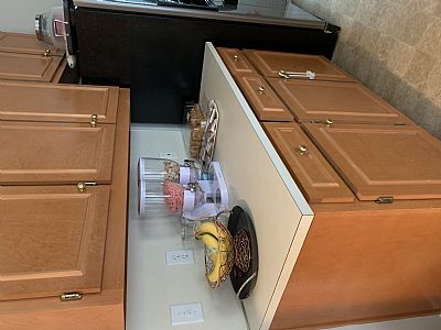 lessmora profile photo